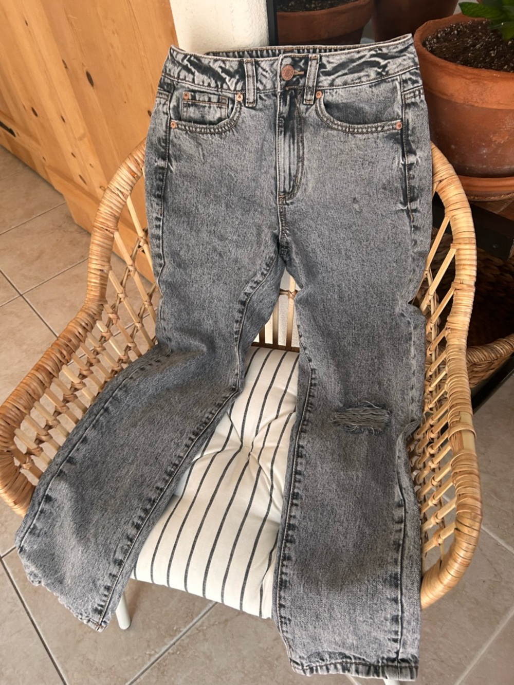 Garage Denim Mom Jeans in Light Gray